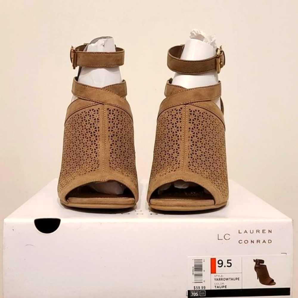 Open Toe Heels - Picture 4 of 9